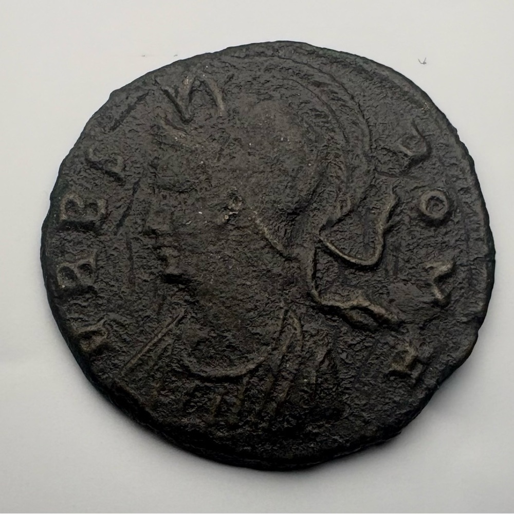 Ancient Roman Bronze Follis – Constantine Era – She-Wolf Reverse (c. 330–337 AD)